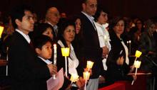 02 Parrocchia Don Bosco. Durante la celebrazione sono stati celebrati i  battesimi di: Cristina, Mario, Austin, e Jerod, bambino peruviano di nove anni, nella foto con la famiglia. 