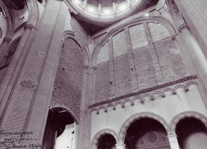 1944: riparazioni provvisorie all'interno del santuario del Sacro Cuore